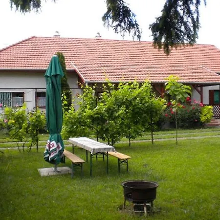 Rozsakert 2 *